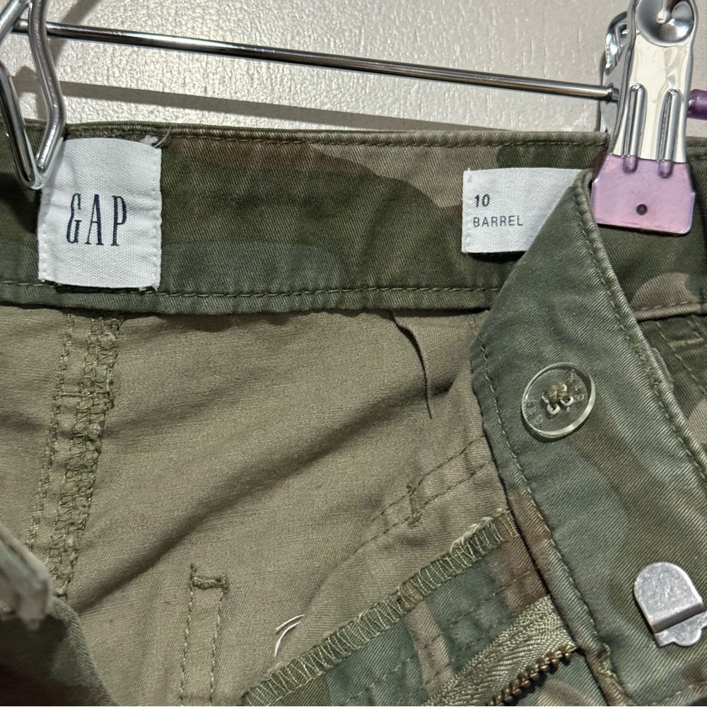 GAP Factory Women’s Barrel Camouflage Pants - 10 - Picture 3 of 13